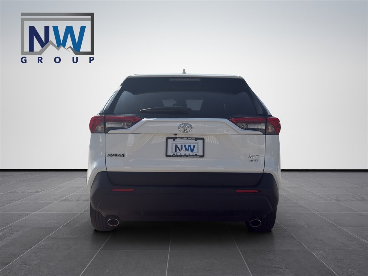 2024 Toyota RAV4 XLE.  AWD, Low Miles, Alloy Wheels, Sunroof, Amazing Shape! - Photo 6 - Post Falls, ID 83854