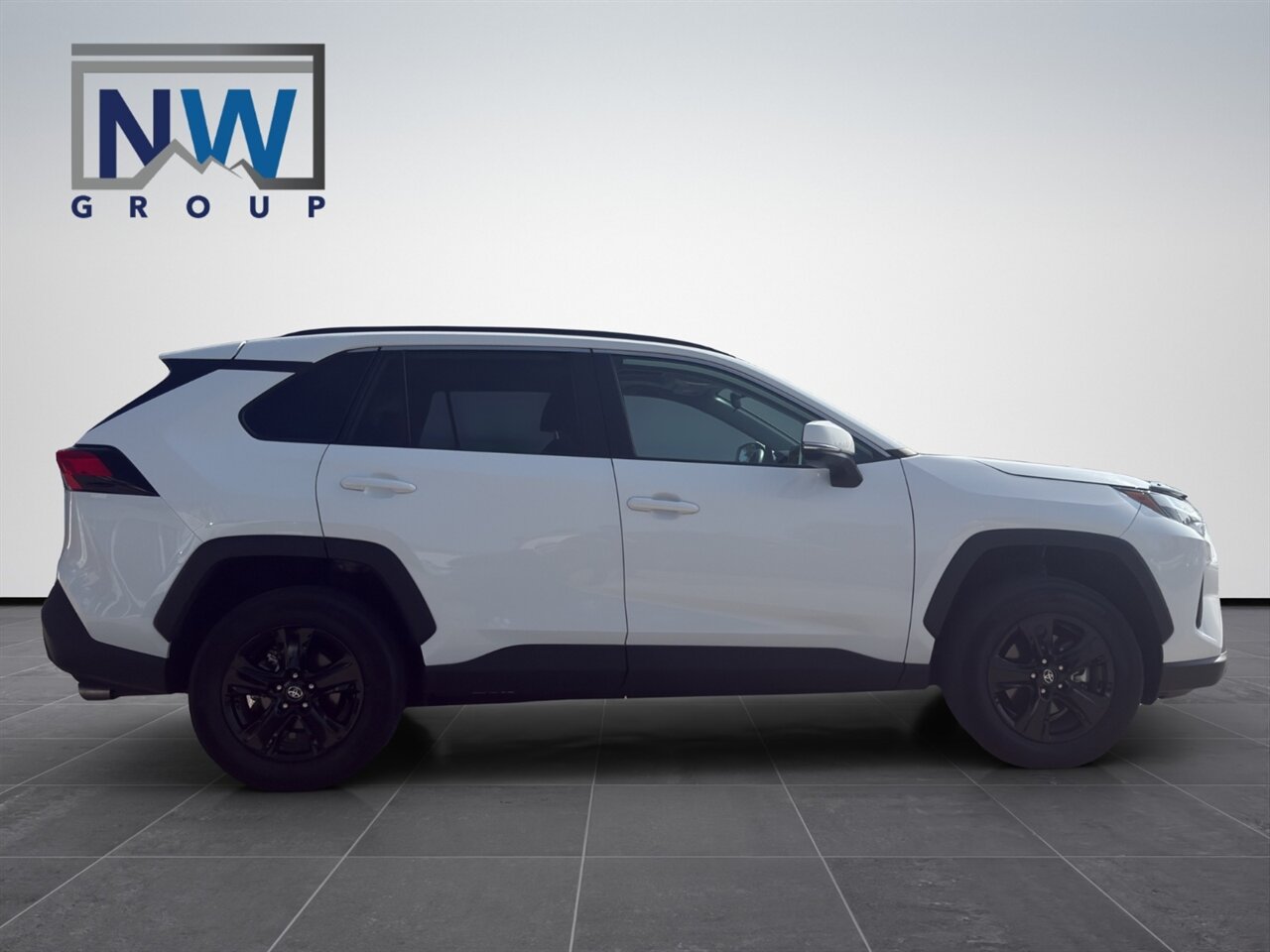 2024 Toyota RAV4 XLE.  AWD, Low Miles, Alloy Wheels, Sunroof, Amazing Shape! - Photo 9 - Post Falls, ID 83854