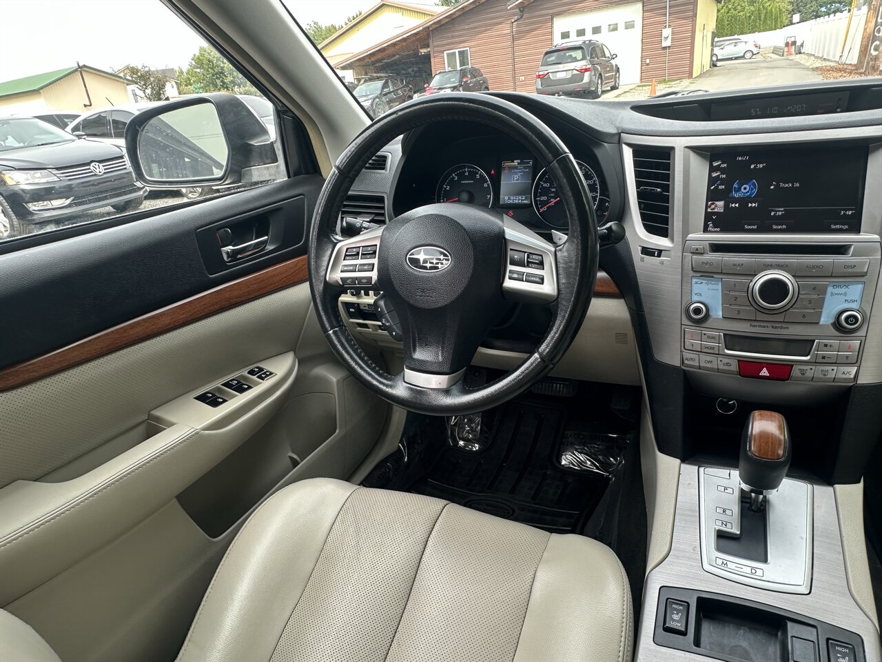 2014 Subaru Outback 3.6R Limited. 106k miles, AWD, Leather, Amazing Car! - Photo 7 - Post Falls, ID 83854