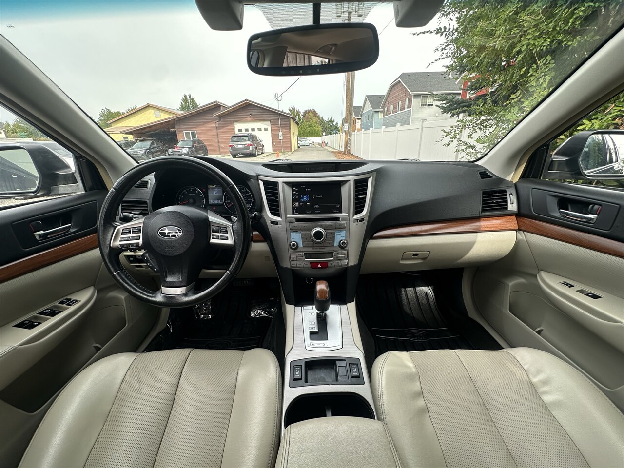 2014 Subaru Outback 3.6R Limited. 106k miles, AWD, Leather, Amazing Car! - Photo 4 - Post Falls, ID 83854