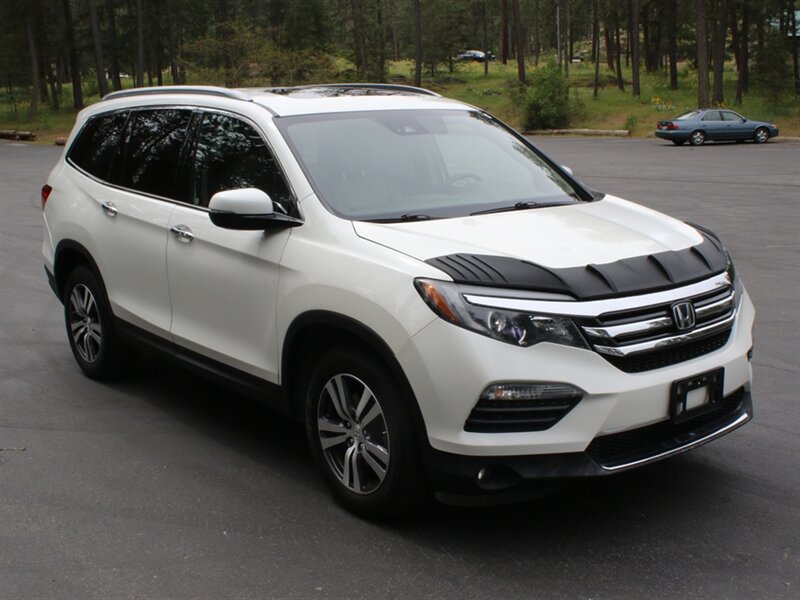 2018 Honda Pilot 4WD Elite's photo