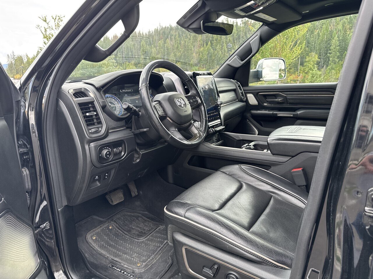 2019 RAM 1500 Limited New Tires, Great Shape, Smooth Running Truck, Air Suspension! - Photo 10 - Post Falls, ID 83854