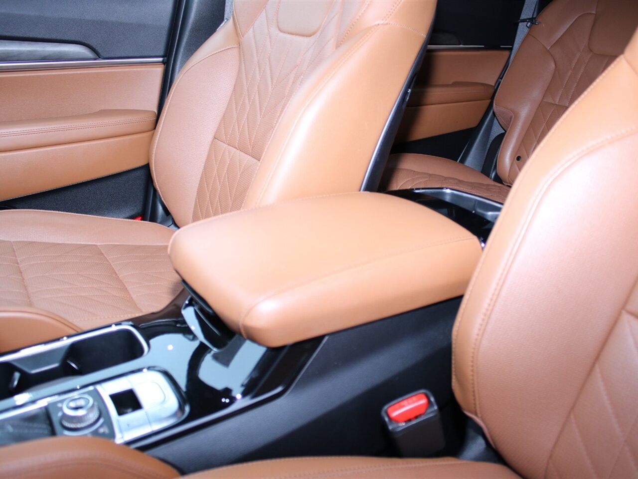 2023 Kia Telluride SX X-Pro. 3 Rows of Seating, AWD, Fully Loaded! Great SUV! - Photo 10 - Post Falls, ID 83854