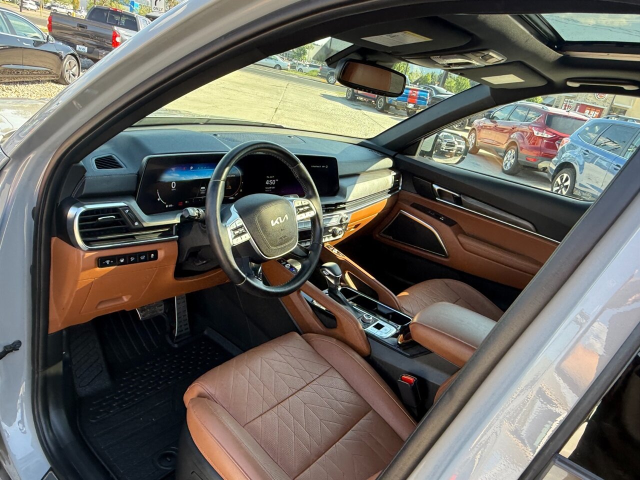 2023 Kia Telluride SX X-Pro 3 Rows of Seating, AWD, Fully Loaded! Great SUV! - Photo 9 - Post Falls, ID 83854