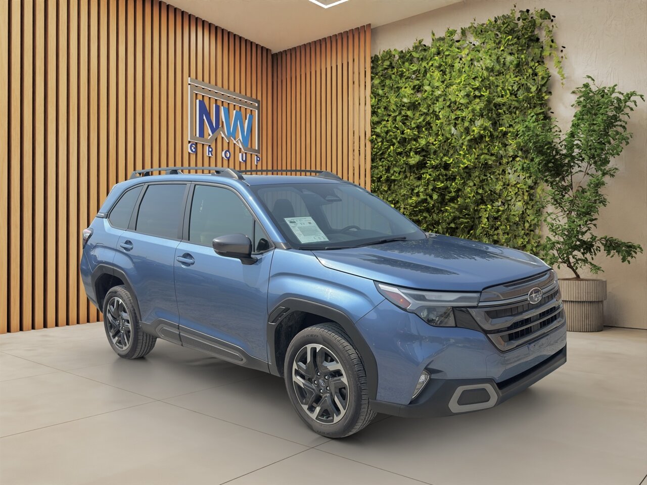 2025 Subaru Forester Limited 14k miles, AWD, Leather, Panoramic Sunroof, All the Bells and Whistles! - Photo 1 - Post Falls, ID 83854