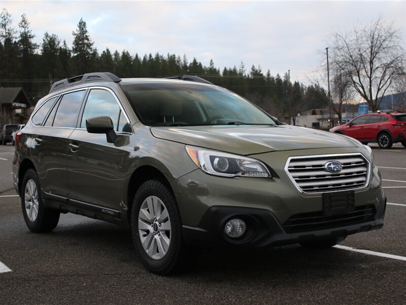 2015 Subaru Outback Premium's photo