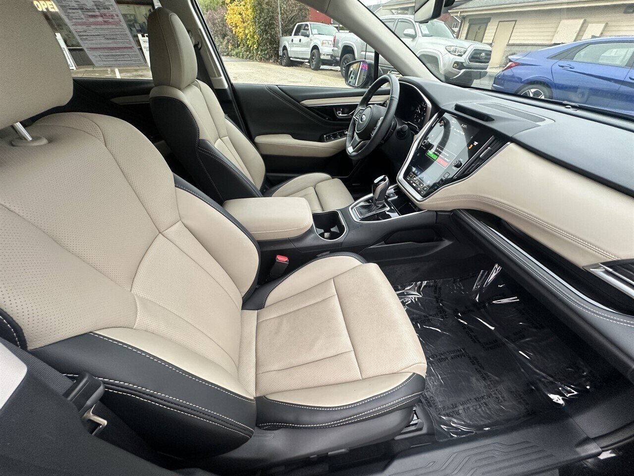 2024 Subaru Outback Limited ONLY 7k miles, What a Great Car! AWD, Great Price! - Photo 10 - Post Falls, ID 83854