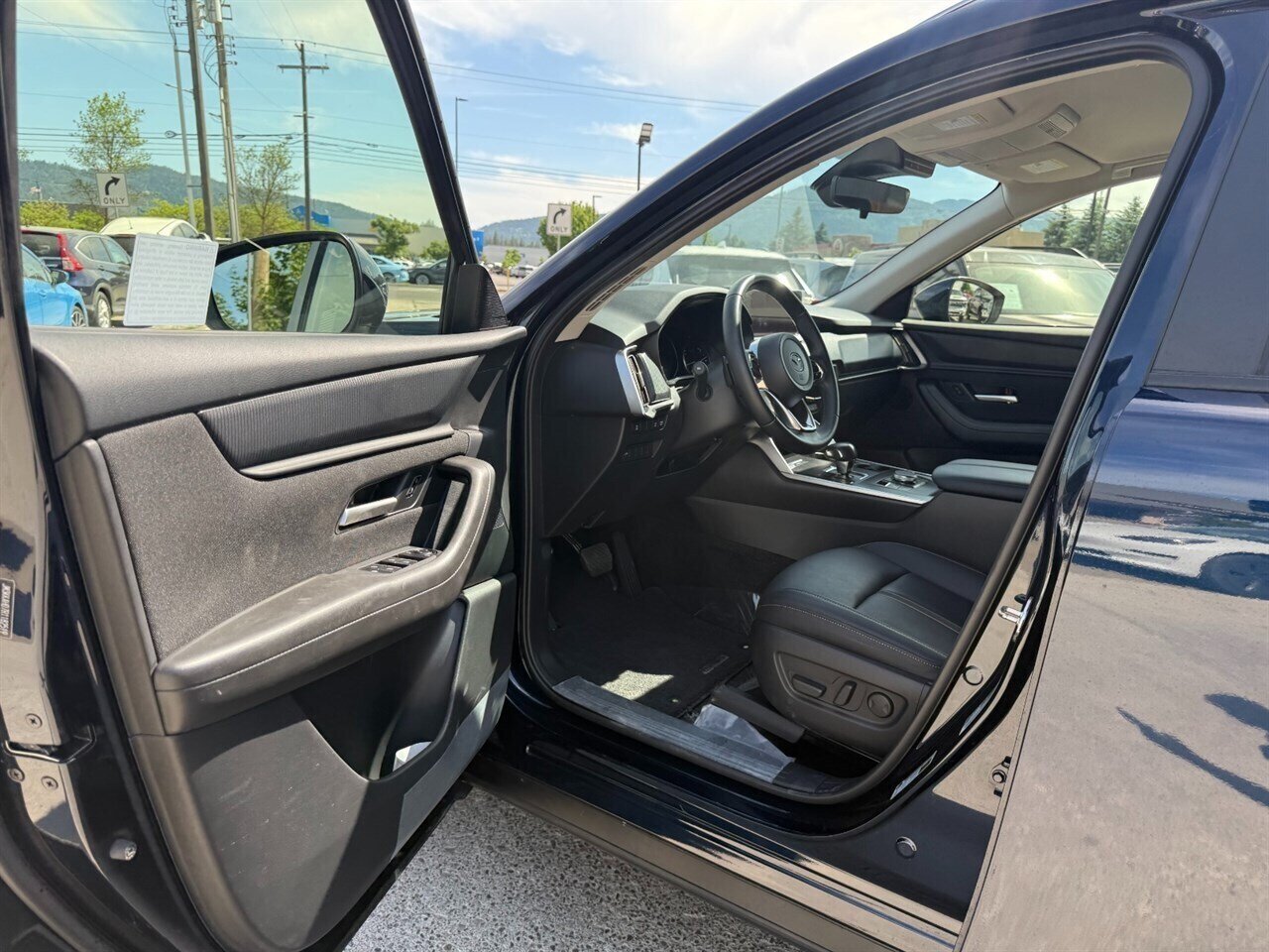 2024 Mazda CX-90 3.3 Turbo Select 3 rows of seats, 4k miles, Nice SUV! - Photo 4 - Post Falls, ID 83854