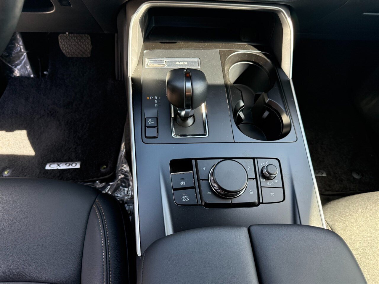 2024 Mazda CX-90 3.3 Turbo Select 3 rows of seats, 4k miles, Nice SUV! - Photo 9 - Post Falls, ID 83854