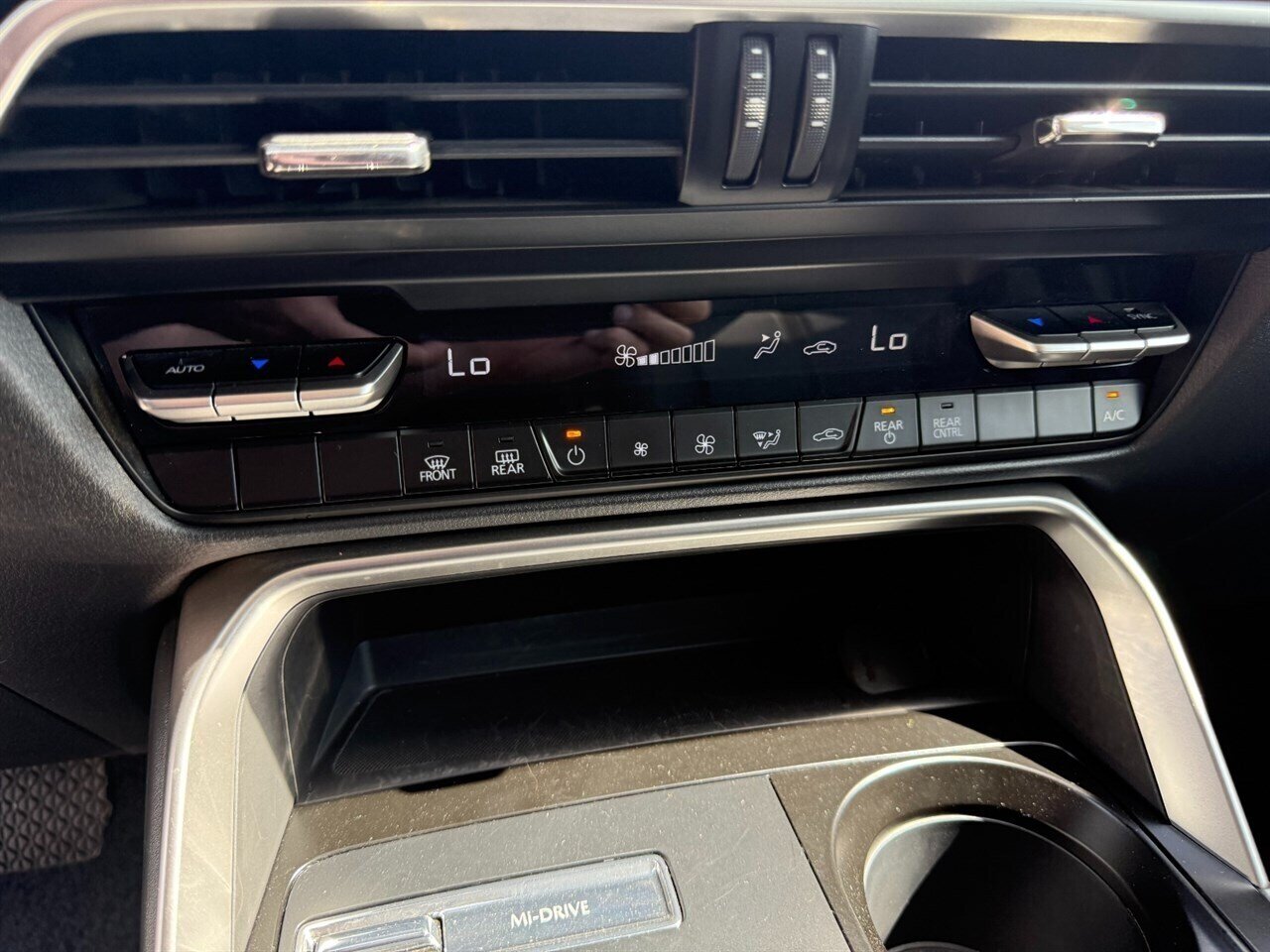 2024 Mazda CX-90 3.3 Turbo Select 3 rows of seats, 4k miles, Nice SUV! - Photo 10 - Post Falls, ID 83854