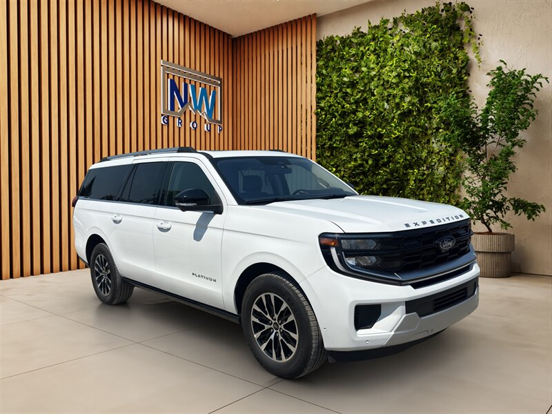 2025 Ford Expedition MAX Platinum  ONLY 16k Miles! AMAZING SUV, GREAT COLOR COMBINATION, AWESOME SHAPE!