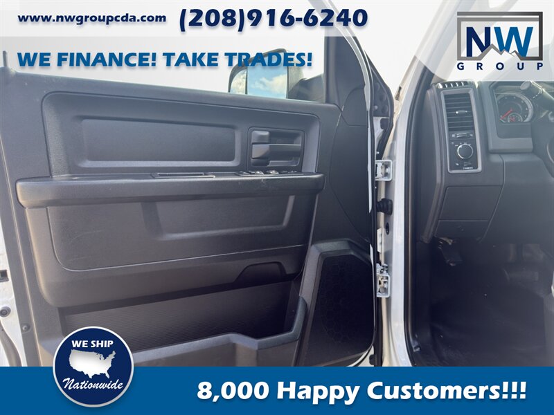2018 RAM 1500 Express.  ONLY 33k miles, Epic Shape, Great 4x4 Truck, Amazing History! Clean Title/Clean Carfax! - Photo 9 - Post Falls, ID 83854