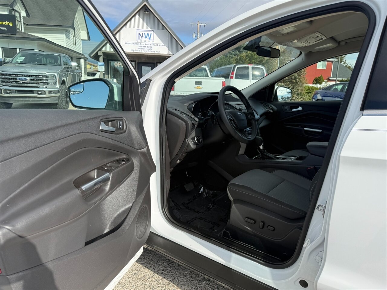 2017 Ford Escape SE.  46k miles, AWD, Very Good Shape! - Photo 5 - Post Falls, ID 83854