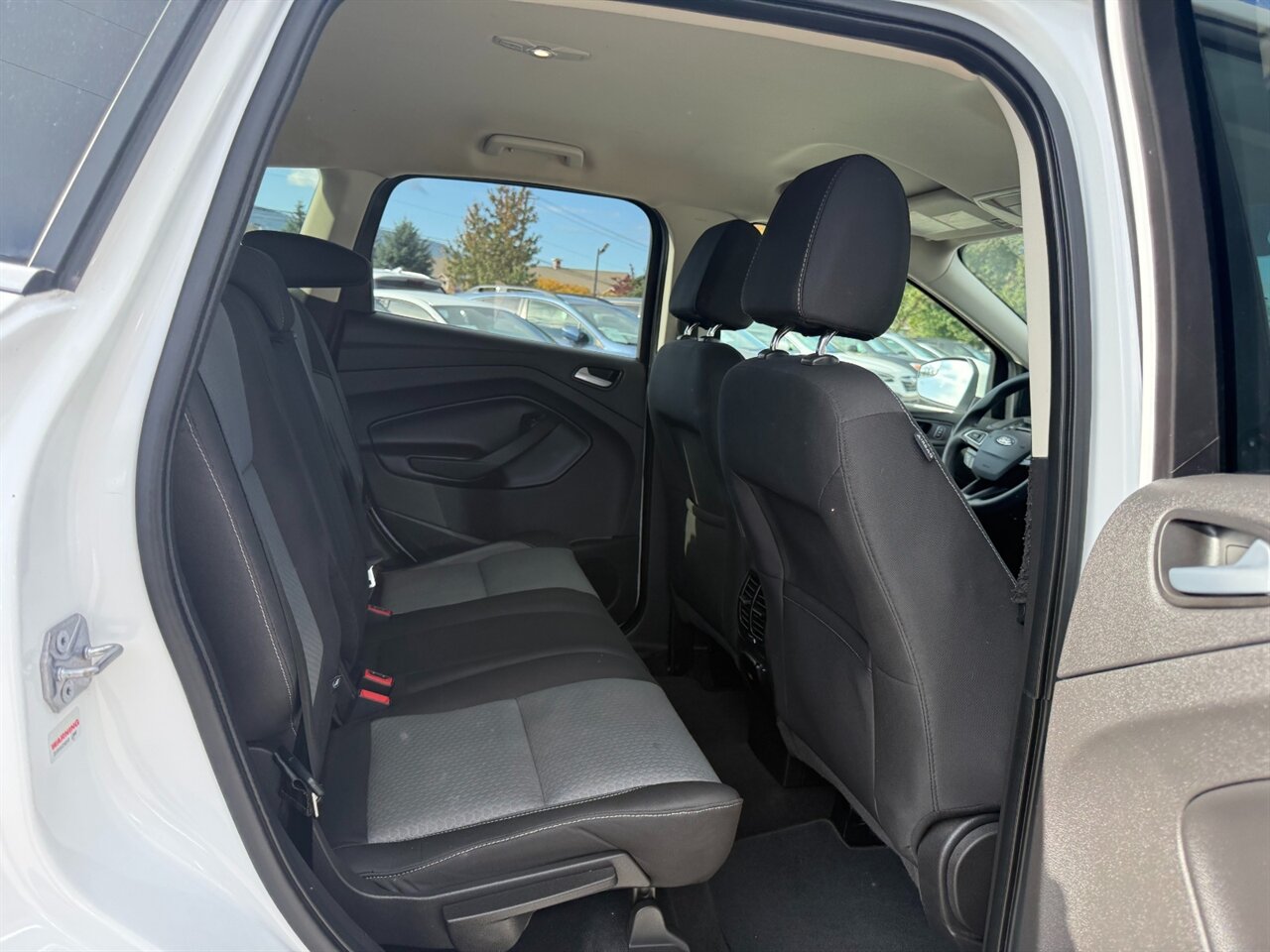 2017 Ford Escape SE New Tires! 46k miles, AWD, Very Good Shape! - Photo 9 - Post Falls, ID 83854