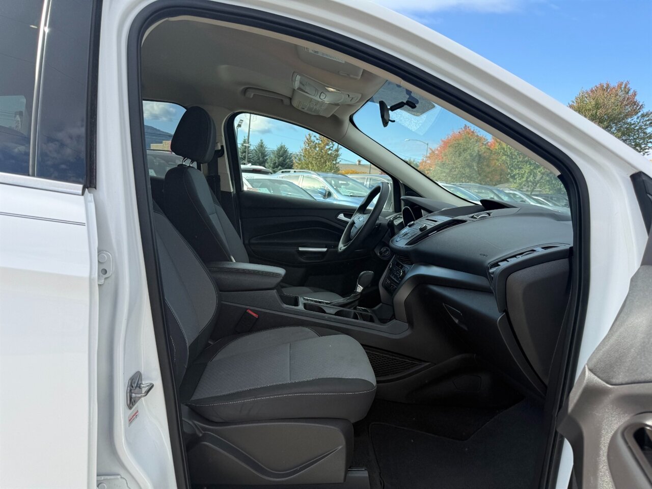 2017 Ford Escape SE New Tires! 46k miles, AWD, Very Good Shape! - Photo 10 - Post Falls, ID 83854