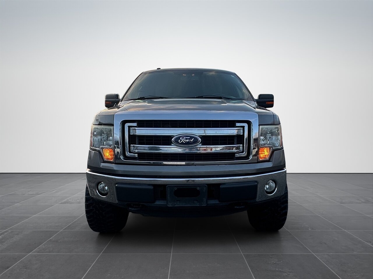 2013 Ford F-150 XLT. Canopy, 105k miles, Nice Pickup! - Photo 2 - Post Falls, ID 83854