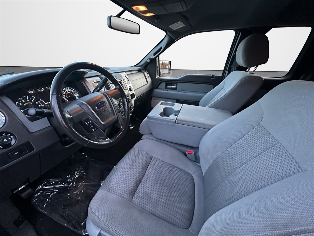 2013 Ford F-150 XLT. Canopy, 105k miles, Nice Pickup! - Photo 10 - Post Falls, ID 83854