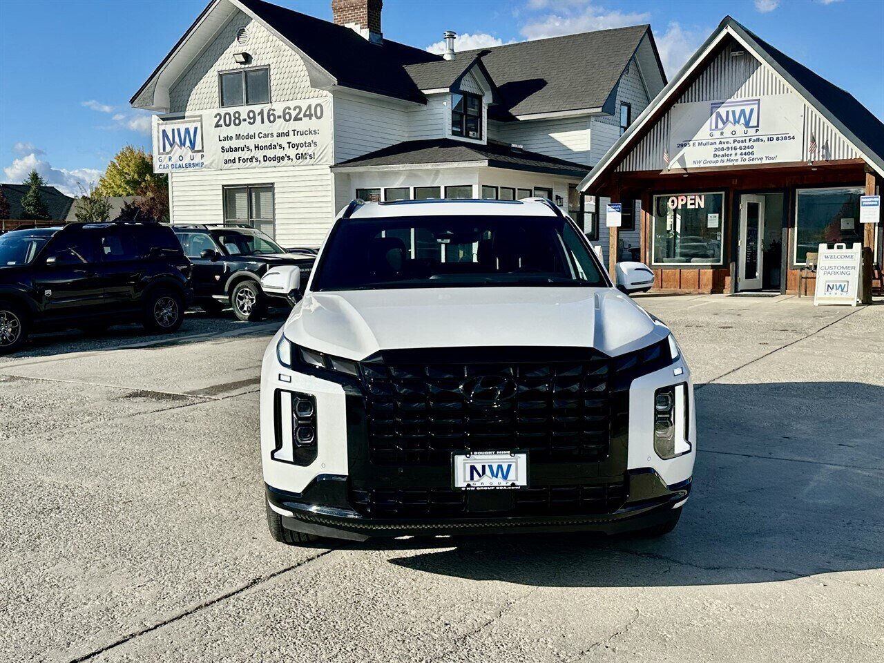 2024 Hyundai PALISADE Calligraphy.  All Options! Self Driving. Automatic Parking, Massage Seats and MORE!! - Photo 10 - Post Falls, ID 83854