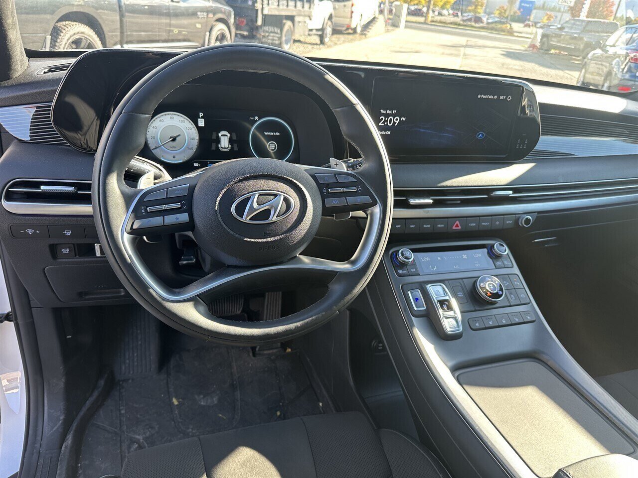 2024 Hyundai PALISADE Calligraphy.  All Options! Self Driving. Automatic Parking, Massage Seats and MORE!! - Photo 4 - Post Falls, ID 83854