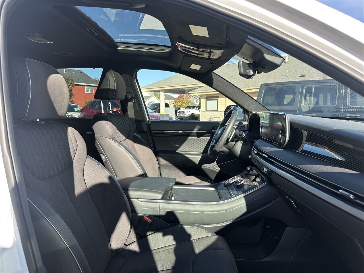 2024 Hyundai PALISADE Calligraphy.  All Options! Self Driving. Automatic Parking, Massage Seats and MORE!! - Photo 5 - Post Falls, ID 83854