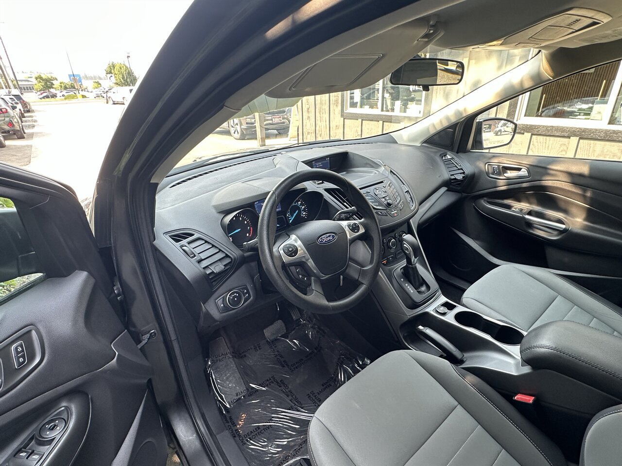 2015 Ford Escape SE - Photo 5 - Post Falls, ID 83854