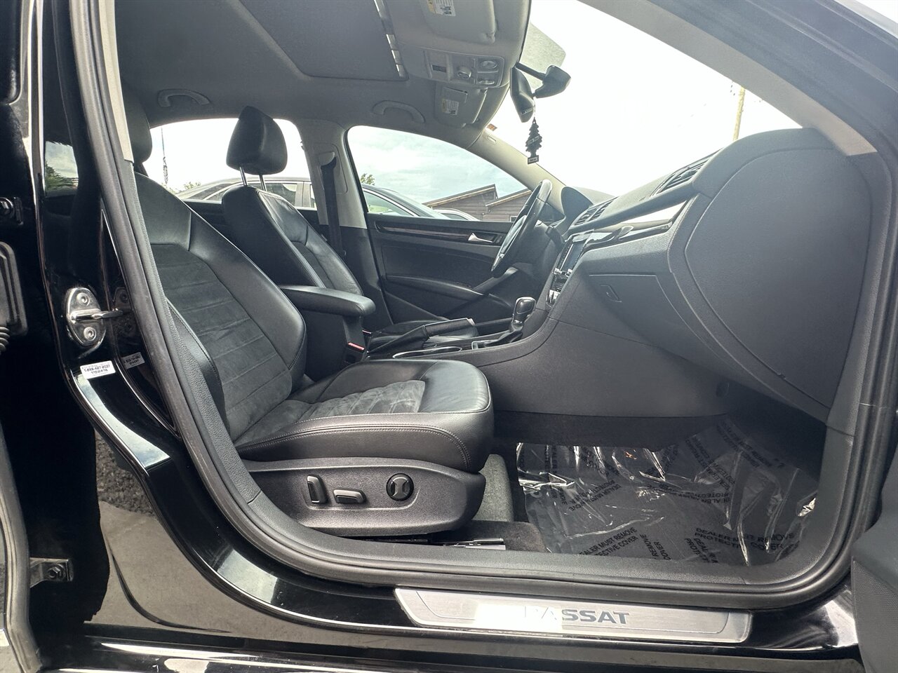 2014 Volkswagen Passat 2.0L TDI SEL Premium - Photo 7 - Post Falls, ID 83854
