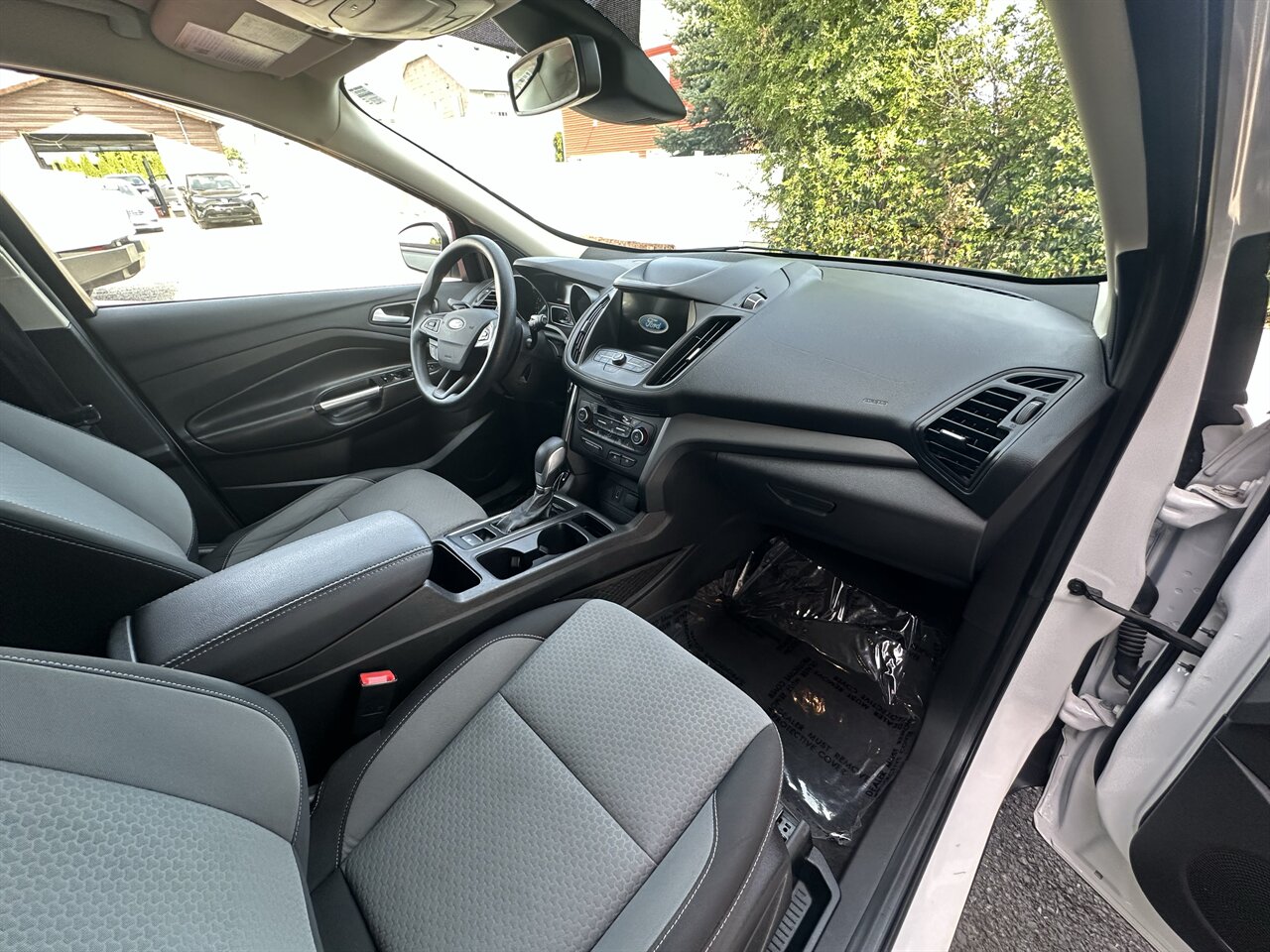 2019 Ford Escape SE - Photo 8 - Post Falls, ID 83854