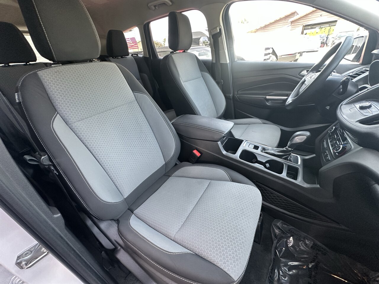 2019 Ford Escape SE - Photo 6 - Post Falls, ID 83854