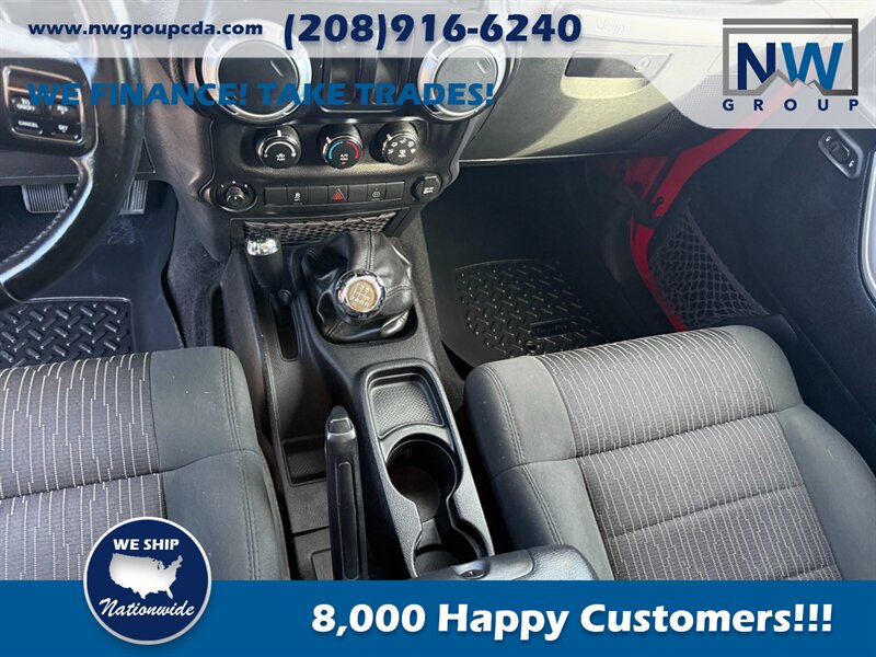 2012 Jeep Wrangler Rubicon  ,Clean Title, Low Miles, Manual!!! - Photo 11 - Post Falls, ID 83854