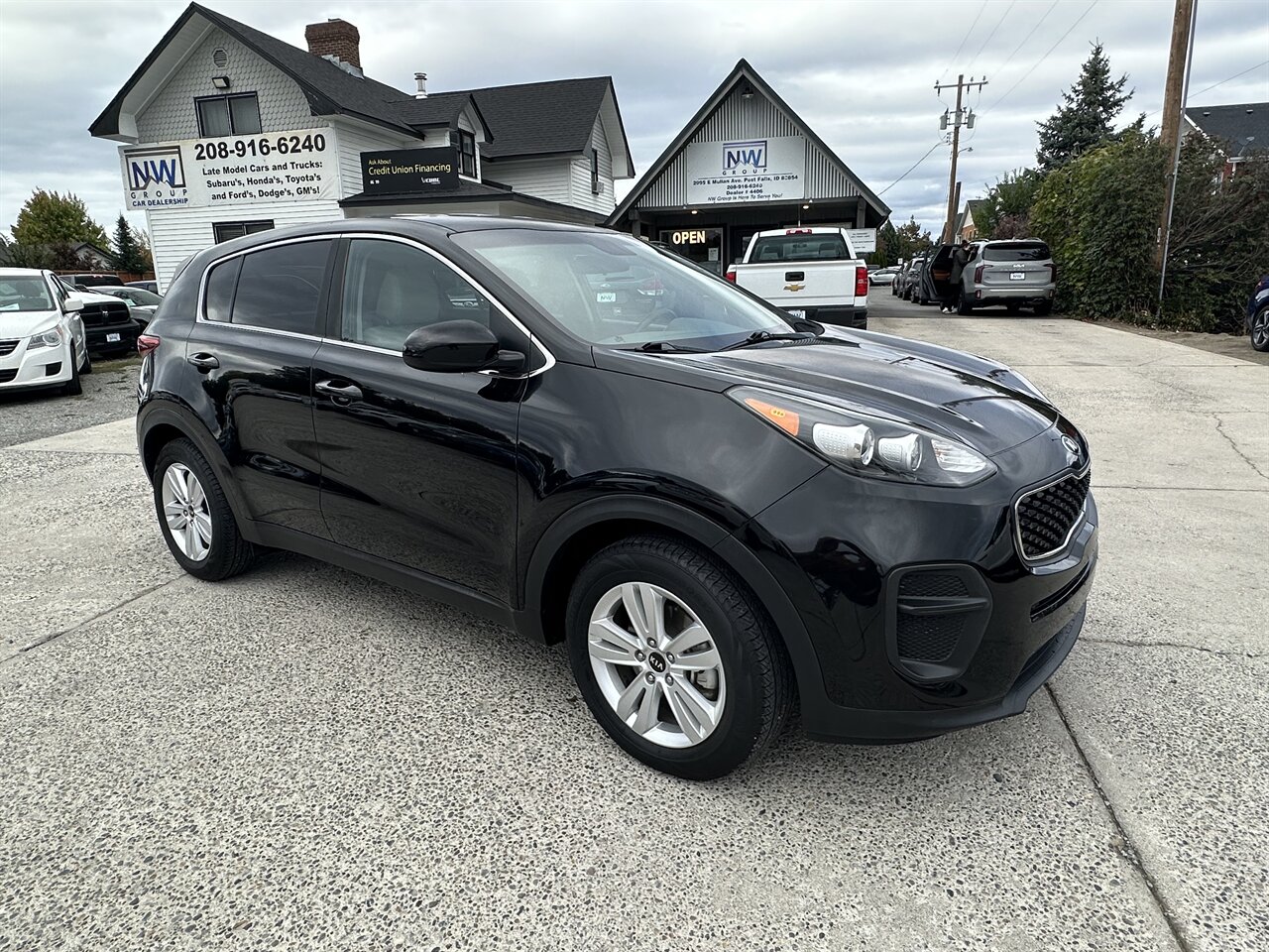 2019 Kia Sportage LX.  Comfortable SUV, Safe, Reliable - Photo 1 - Post Falls, ID 83854
