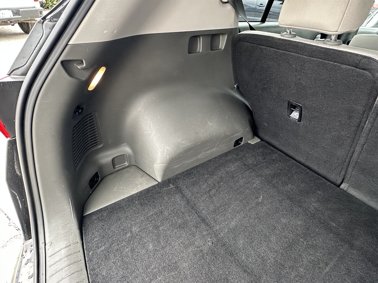 2019 Kia Sportage LX.  Comfortable SUV, Safe, Reliable - Photo 9 - Post Falls, ID 83854