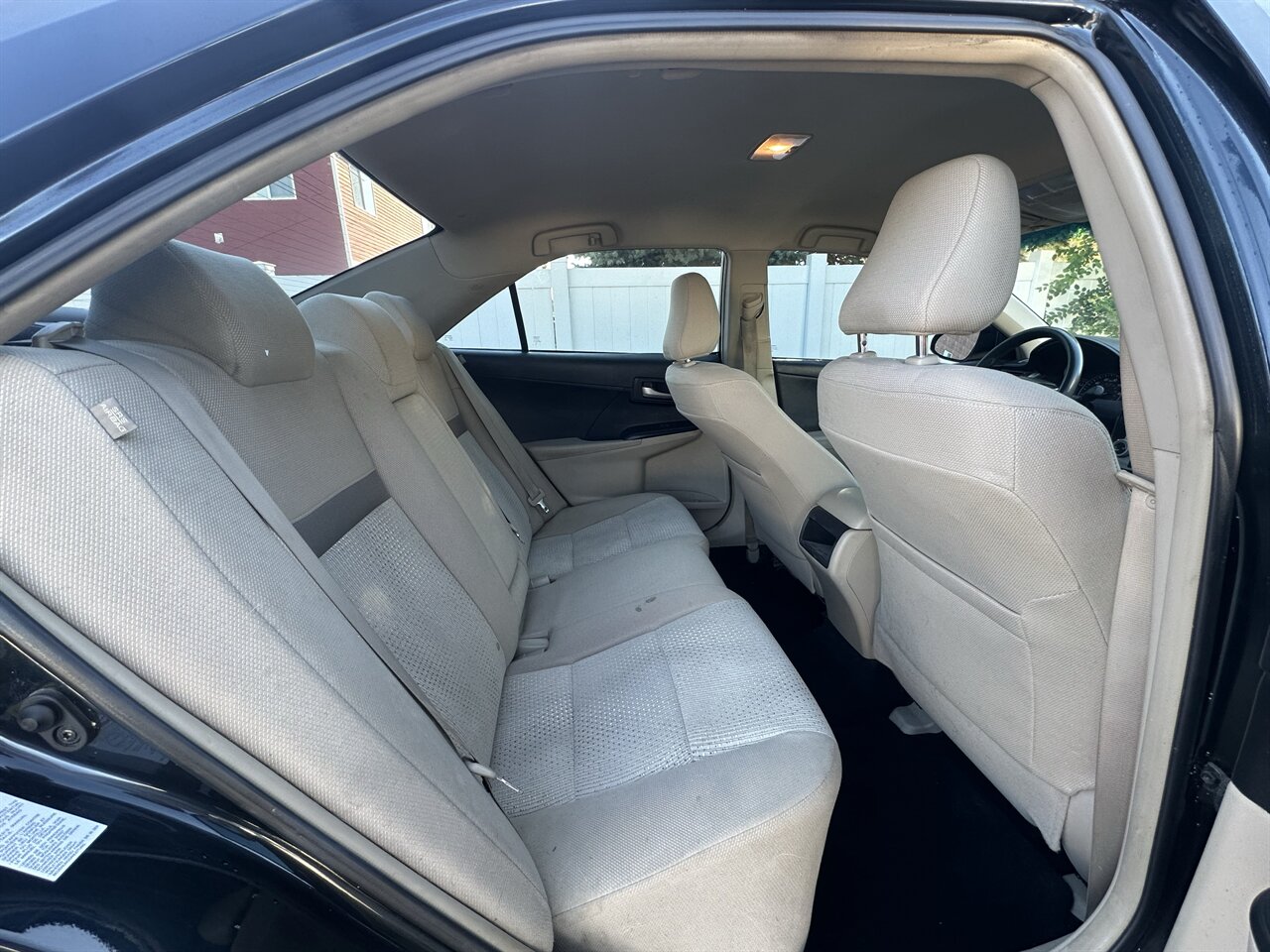 2013 Toyota Camry LE - Photo 8 - Post Falls, ID 83854