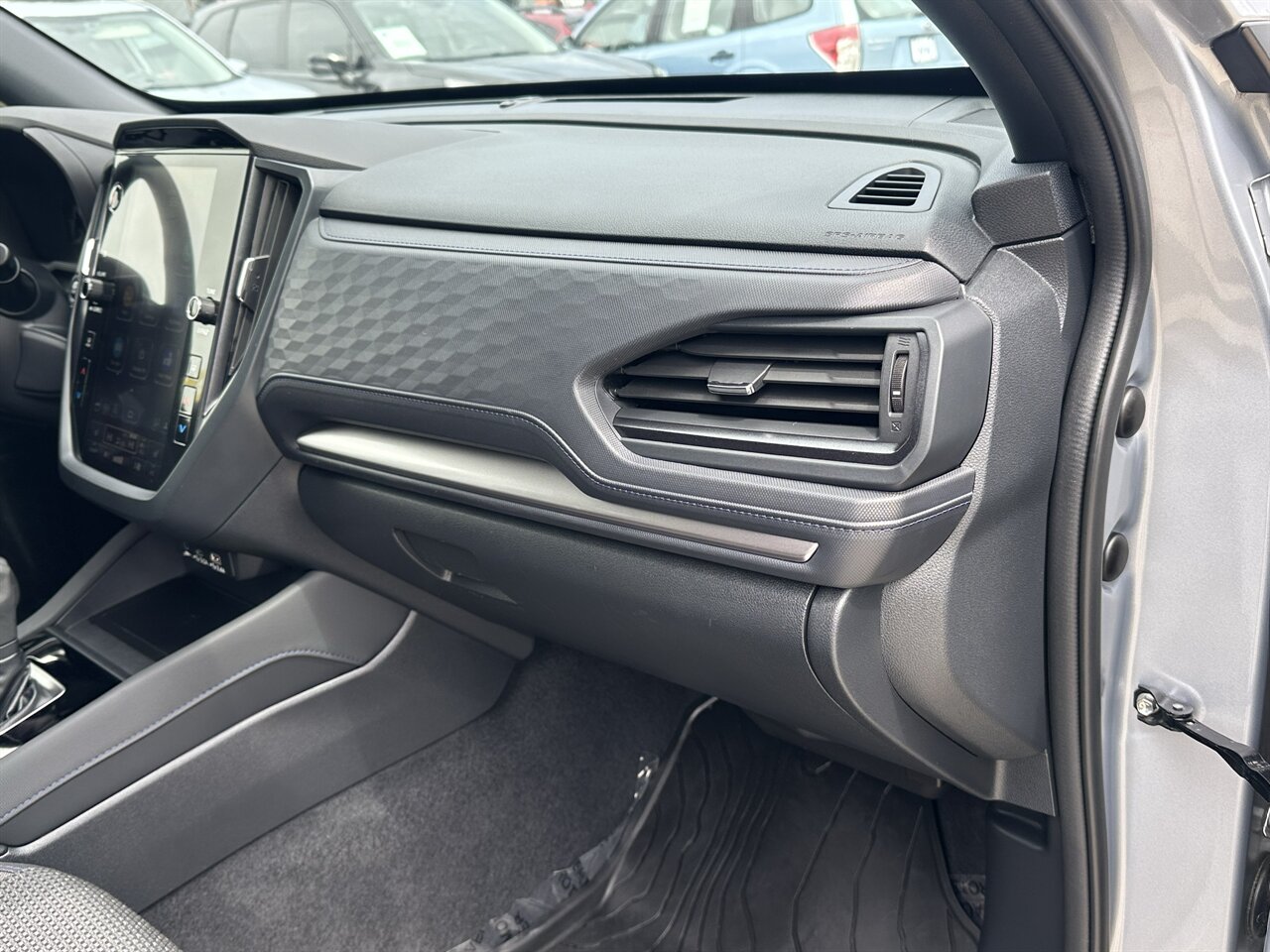 2025 Subaru Forester Premium, AWD, ONLY 13k Miles,Blind Spot Detection! - Photo 8 - Post Falls, ID 83854
