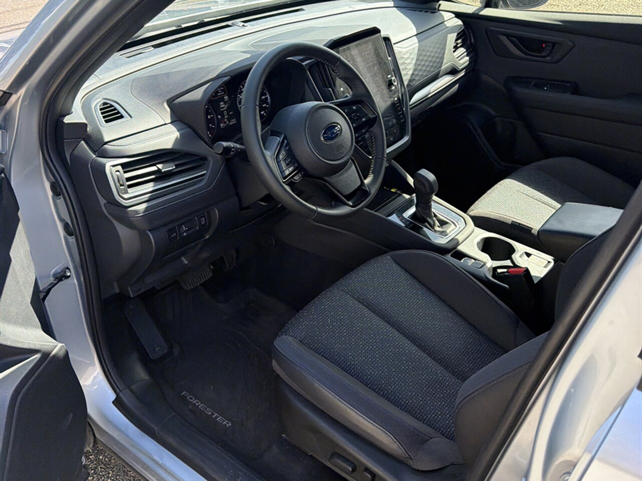 2025 Subaru Forester Premium, Sunroof, Blind spot detection - Photo 6 - Post Falls, ID 83854