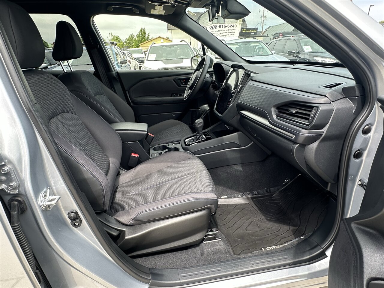 2025 Subaru Forester Premium, AWD, ONLY 13k Miles,Blind Spot Detection! - Photo 7 - Post Falls, ID 83854
