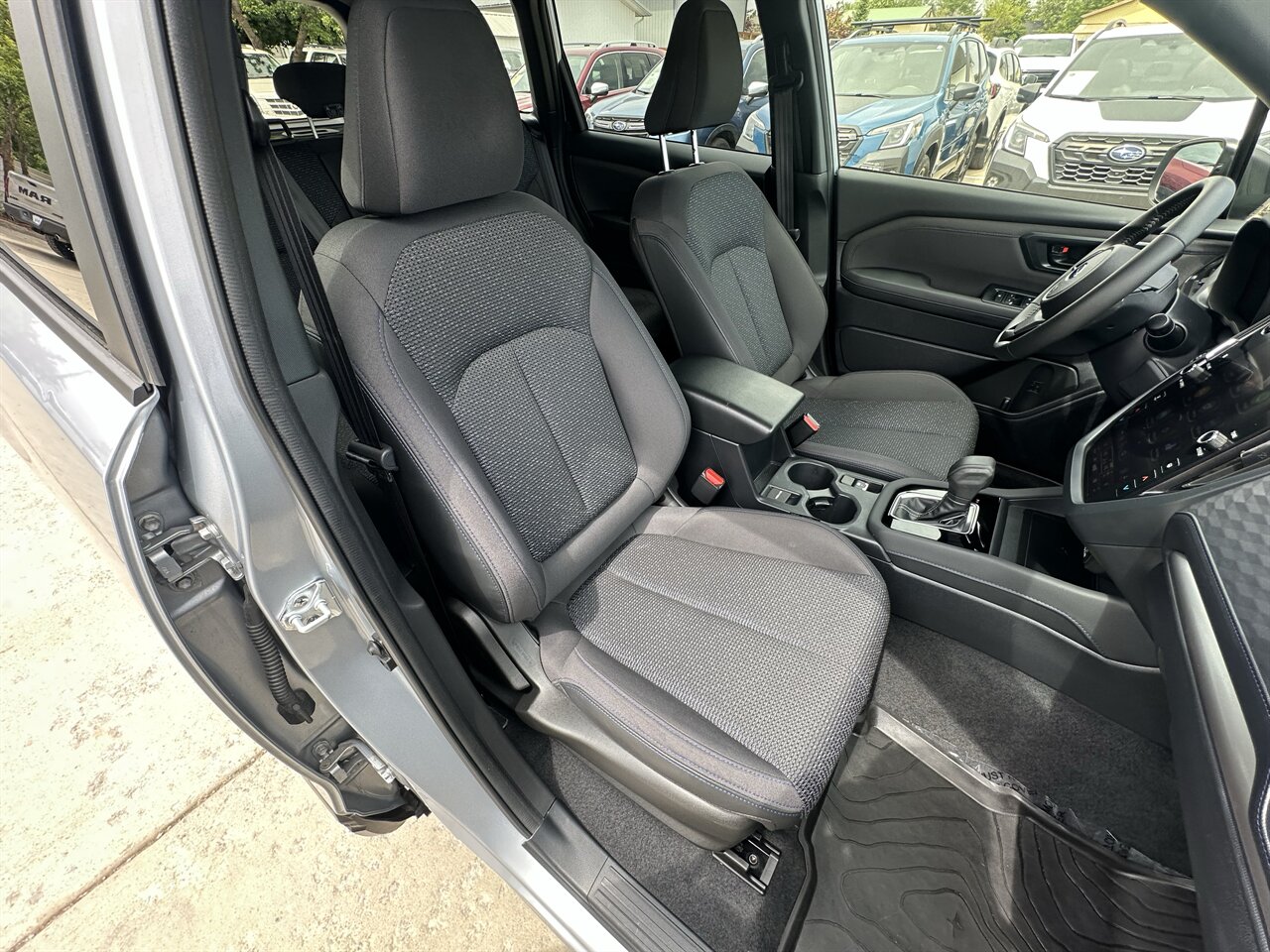 2025 Subaru Forester Premium, AWD, ONLY 13k Miles,Blind Spot Detection! - Photo 9 - Post Falls, ID 83854