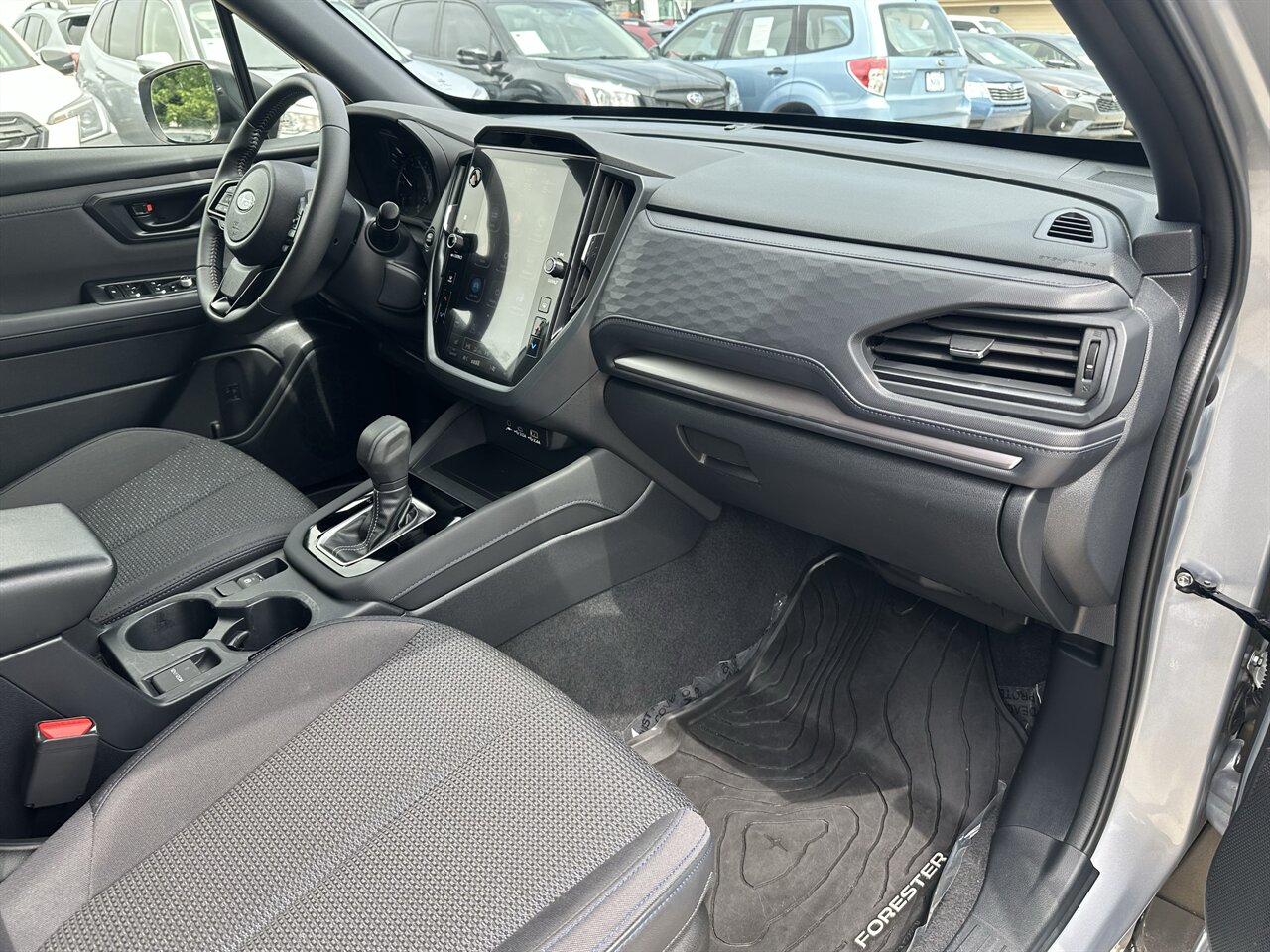 2025 Subaru Forester Premium, AWD, ONLY 13k Miles,Blind Spot Detection! - Photo 6 - Post Falls, ID 83854