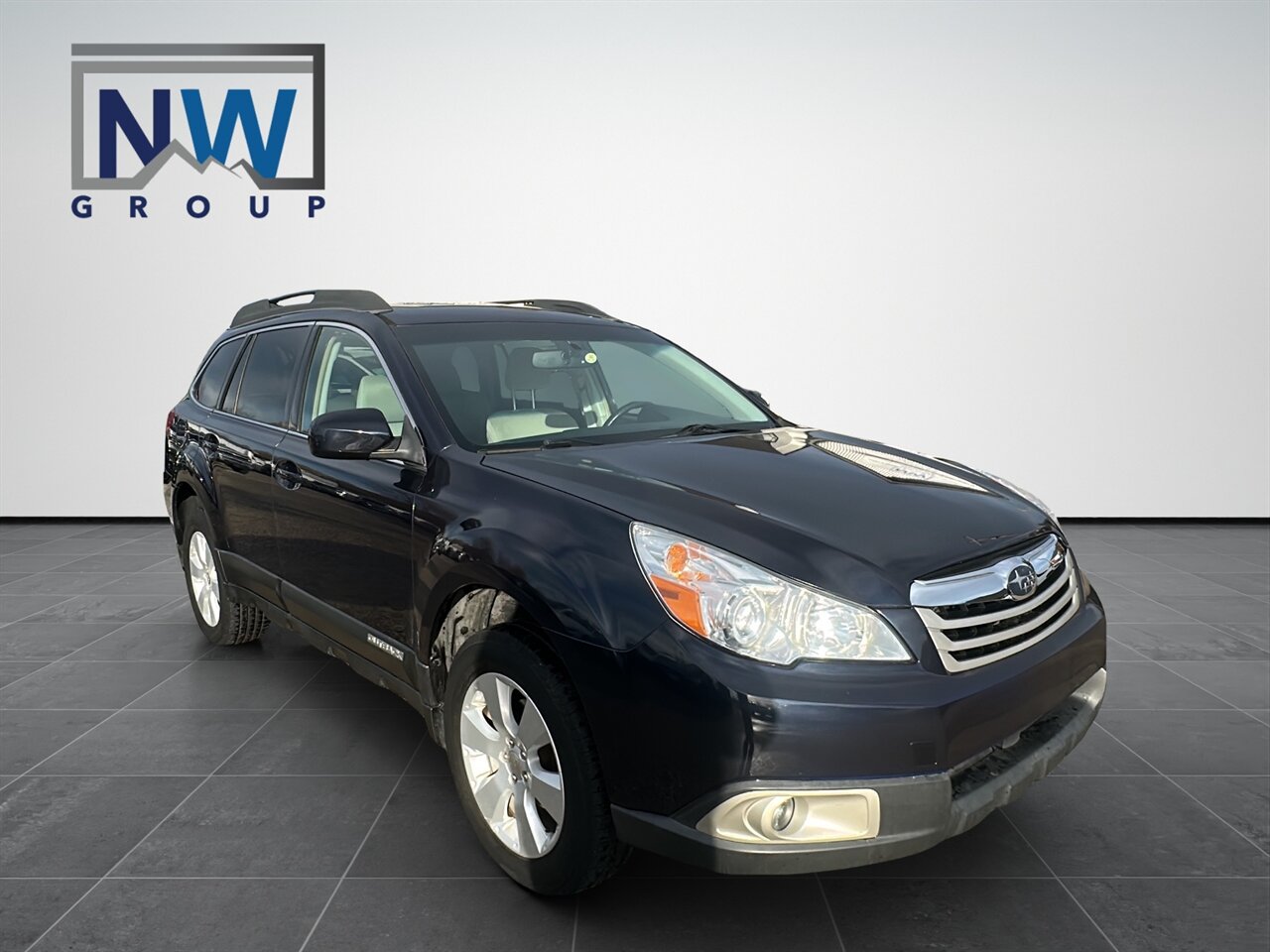 2012 Subaru Outback 2.5i Premium  AWD, Heated Seats, Amazing Shape! - Photo 1 - Post Falls, ID 83854