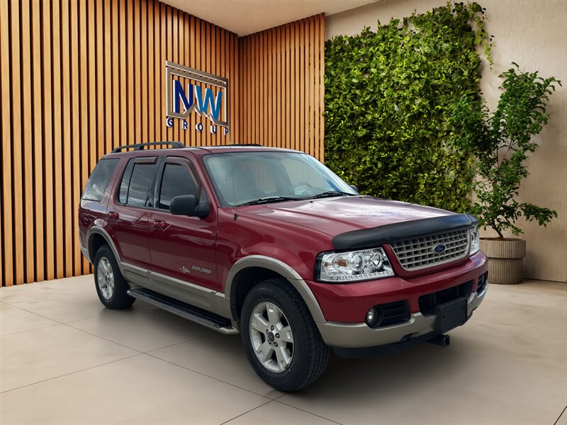 2004 Ford Explorer's photo