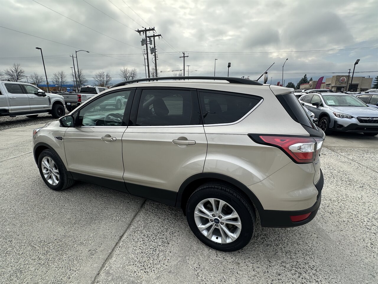 2018 Ford Escape SE  Spacious, 4WD, Great Price! - Photo 10 - Post Falls, ID 83854