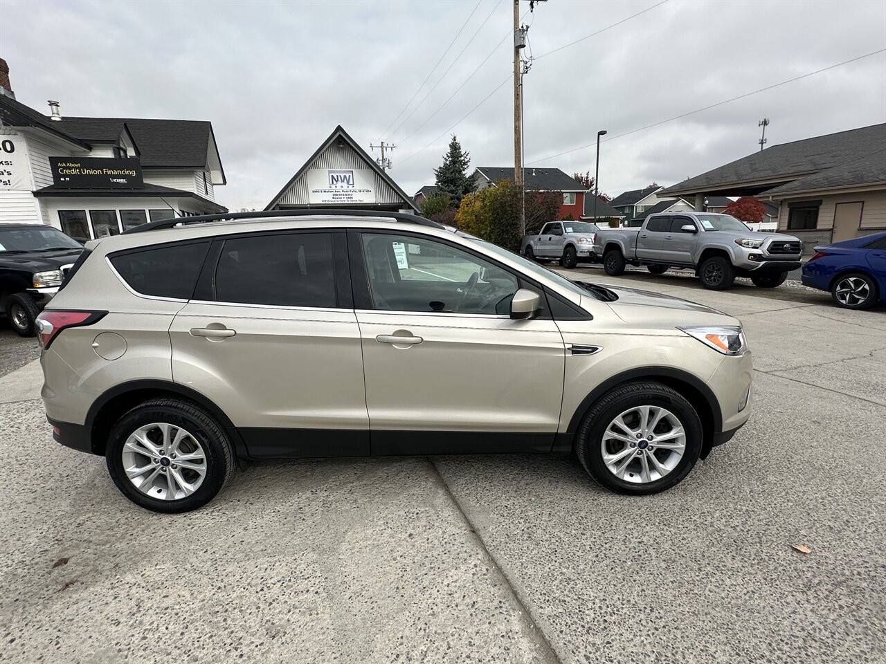 2018 Ford Escape SE  Spacious, 4WD, Great Price! - Photo 6 - Post Falls, ID 83854