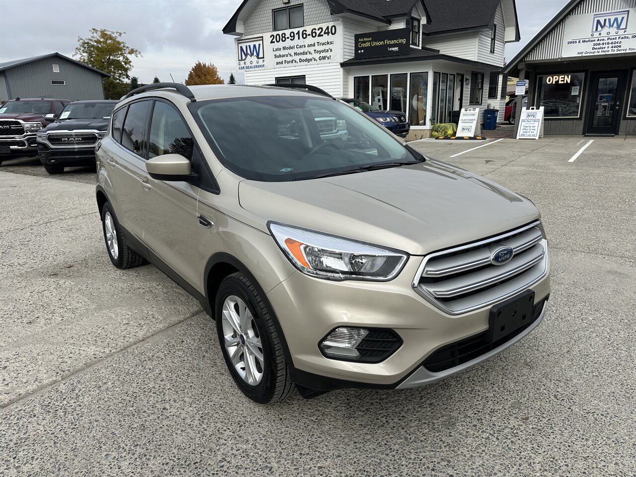 2018 Ford Escape SE  Spacious, 4WD, Great Price! - Photo 1 - Post Falls, ID 83854