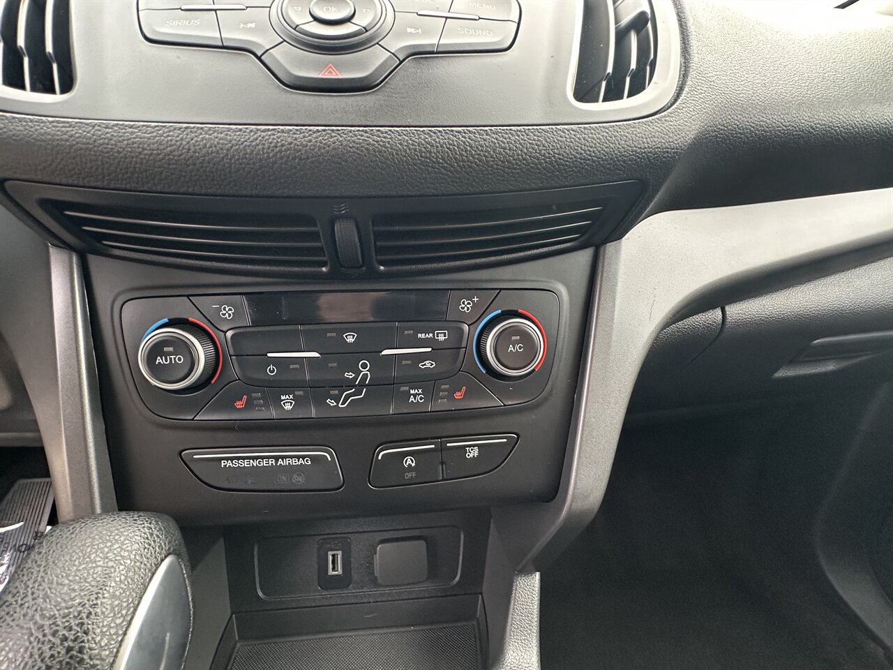 2018 Ford Escape SE  Spacious, 4WD, Great Price! - Photo 4 - Post Falls, ID 83854