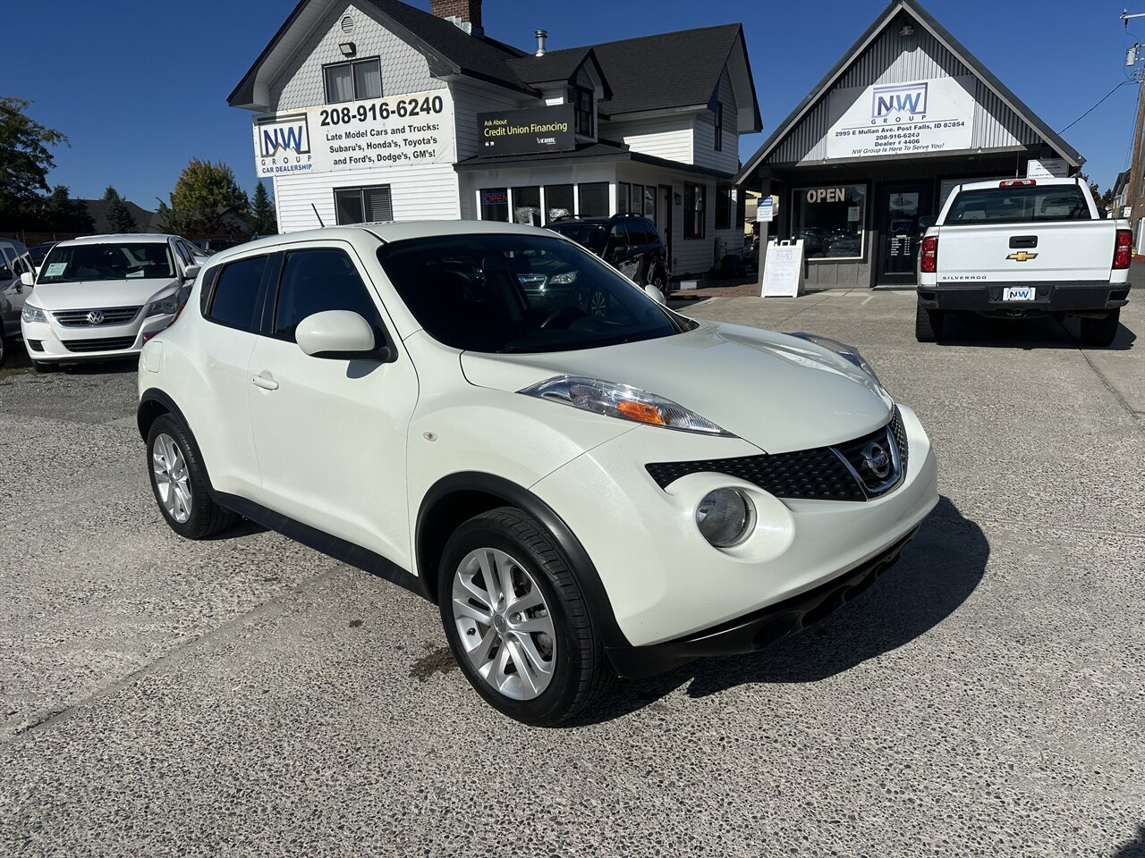 2012 Nissan JUKE S  62K Miles, Great Interior, Shiny Exterior! - Photo 1 - Post Falls, ID 83854