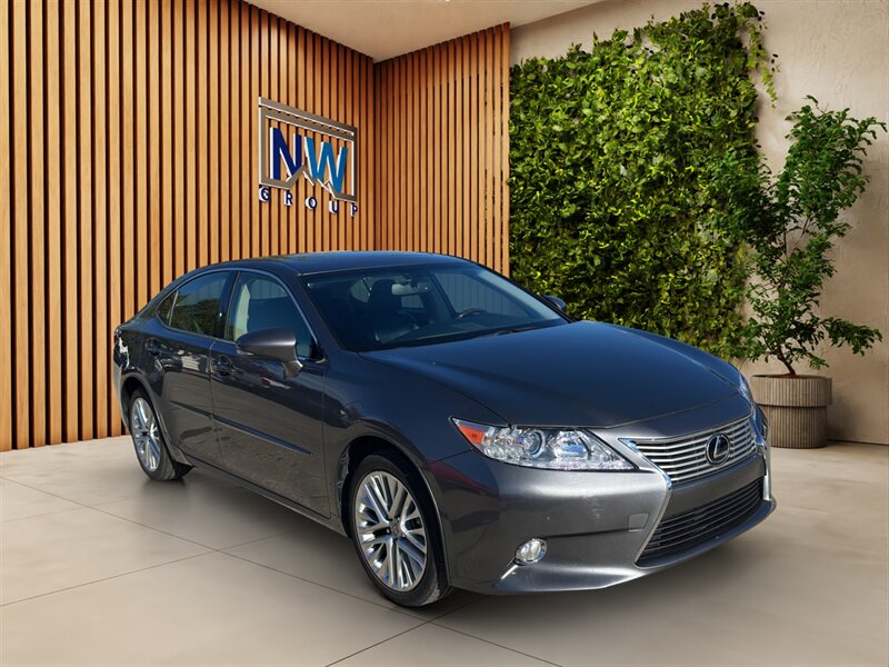 2013 Lexus ES 350 350's photo