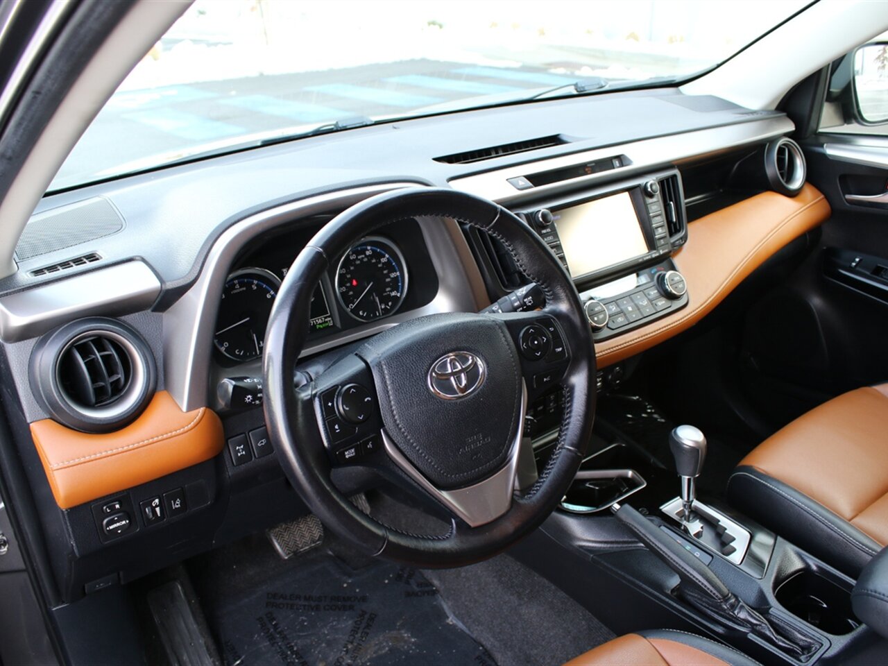 2016 Toyota RAV4 Limited. AWD, Super Clean Condition, Amazing Miles! - Photo 5 - Post Falls, ID 83854