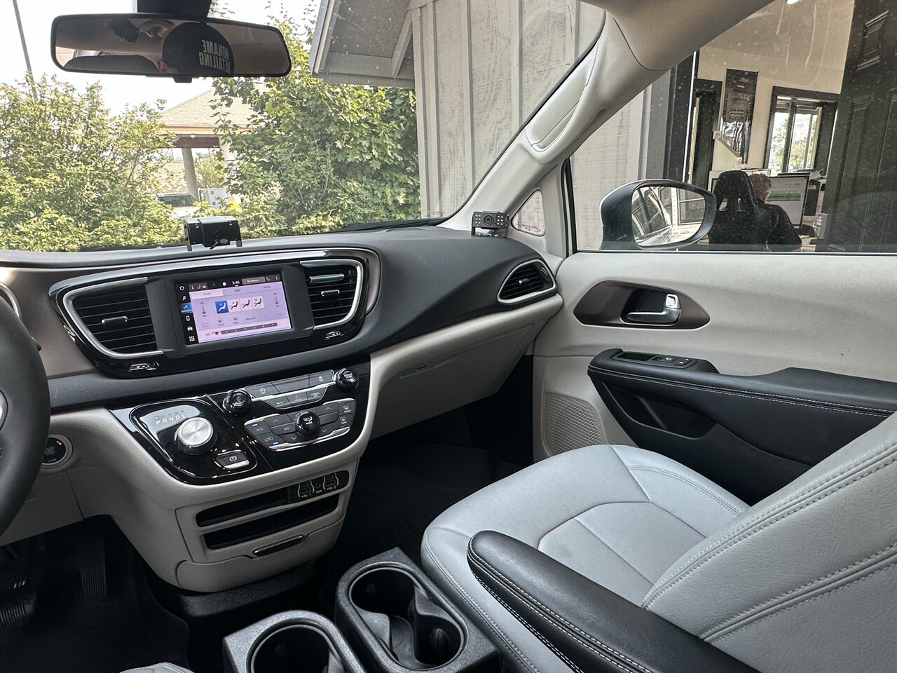 2022 Chrysler Voyager LX. Handicap Van with Wheel Chair Included! - Photo 10 - Post Falls, ID 83854