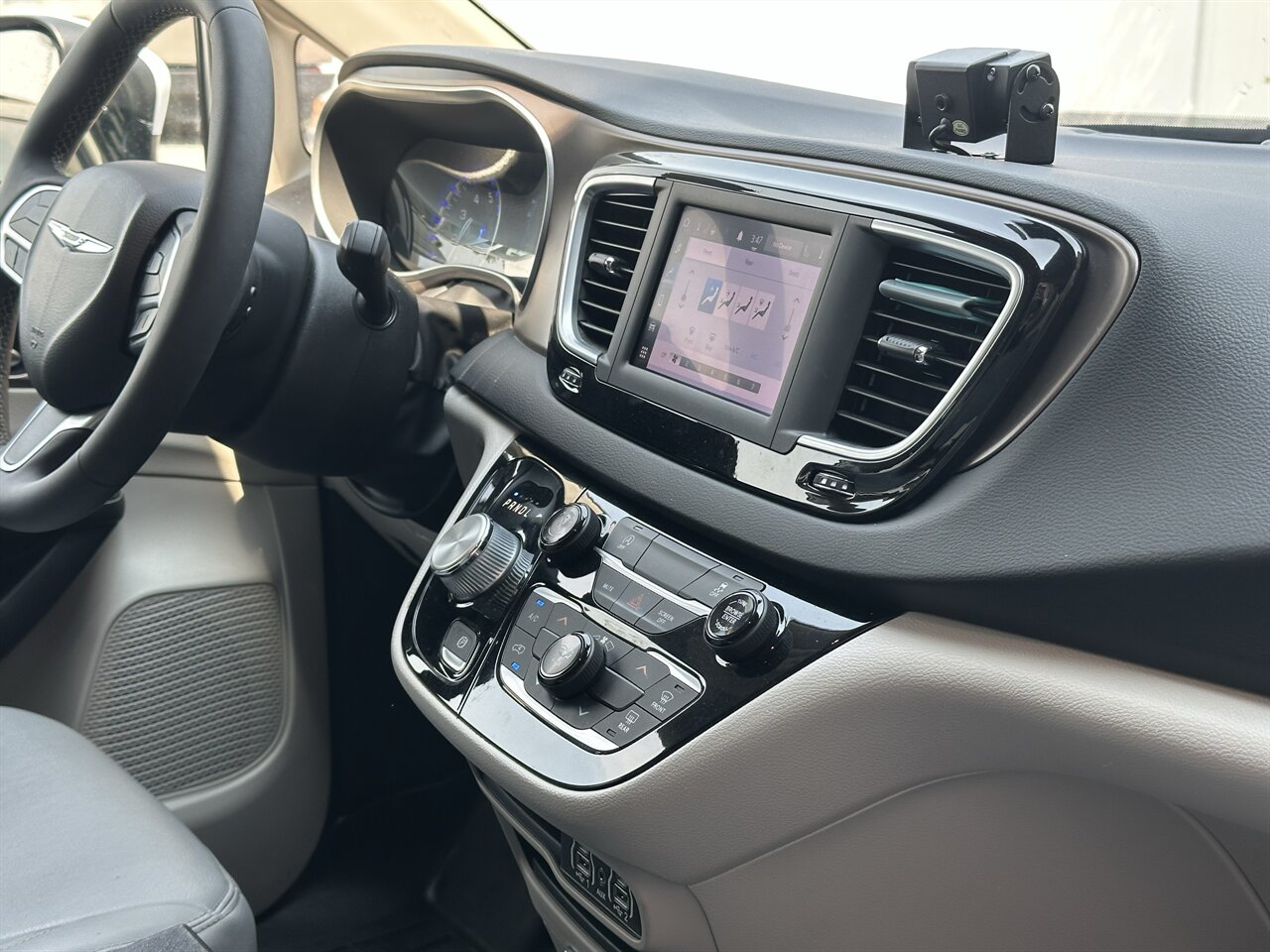2022 Chrysler Voyager LX. Handicap Van with Wheel Chair Included! - Photo 7 - Post Falls, ID 83854