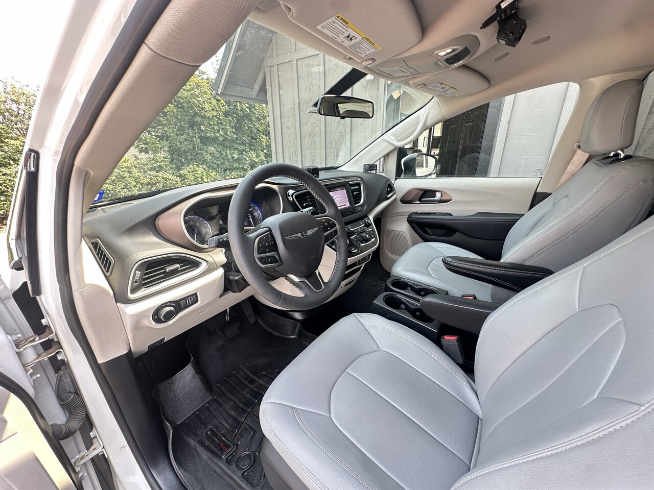 2022 Chrysler Voyager LX. Handicap Van with Wheel Chair Included! - Photo 4 - Post Falls, ID 83854