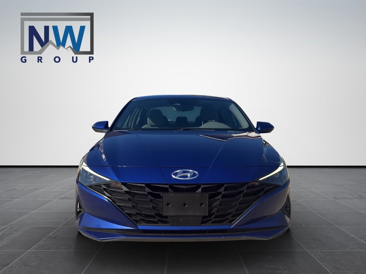 2023 Hyundai ELANTRA SEL.  Freshly Detailed, Serviced, Financing Available! - Photo 2 - Post Falls, ID 83854